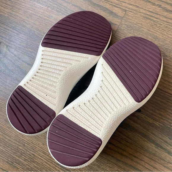 Allbirds Women's Wool Runner LIMITED EDITION:
Natural Grey (Cream Sole) - Picture 12 of 14